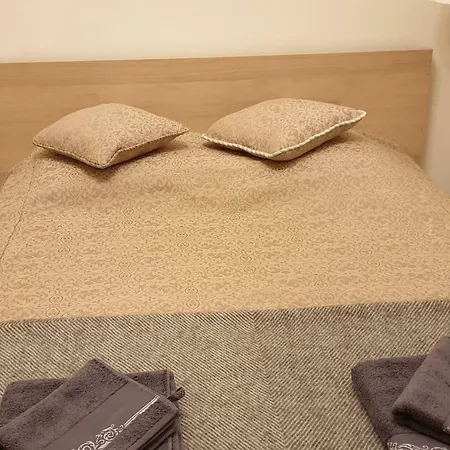 Apartment Gt *
